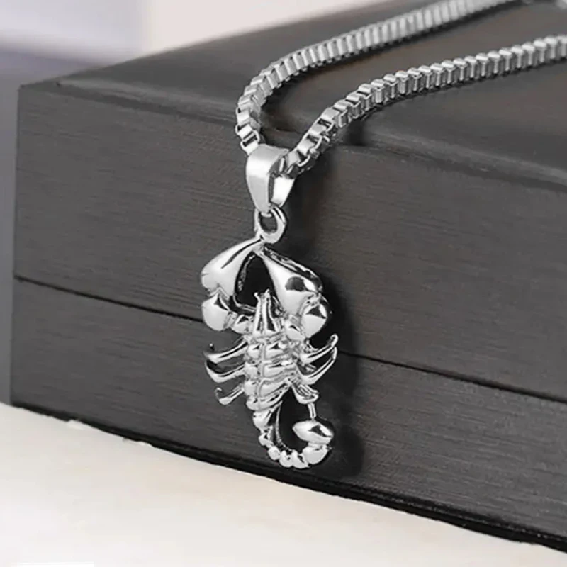 Huitan Scorpion Pendant Necklace Women/Men Fashion Cool Girl\'s Accessories Stylish Gift Metallic Style Insert Jewelry for Unisex