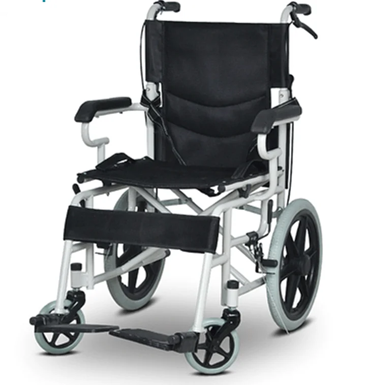 كرسي متحرك قياسي قابل للطي من سبائك الألومنيوم، كرسي متحرك يدوي خفيف الوزن لكبار السن مع فرامل يدوية