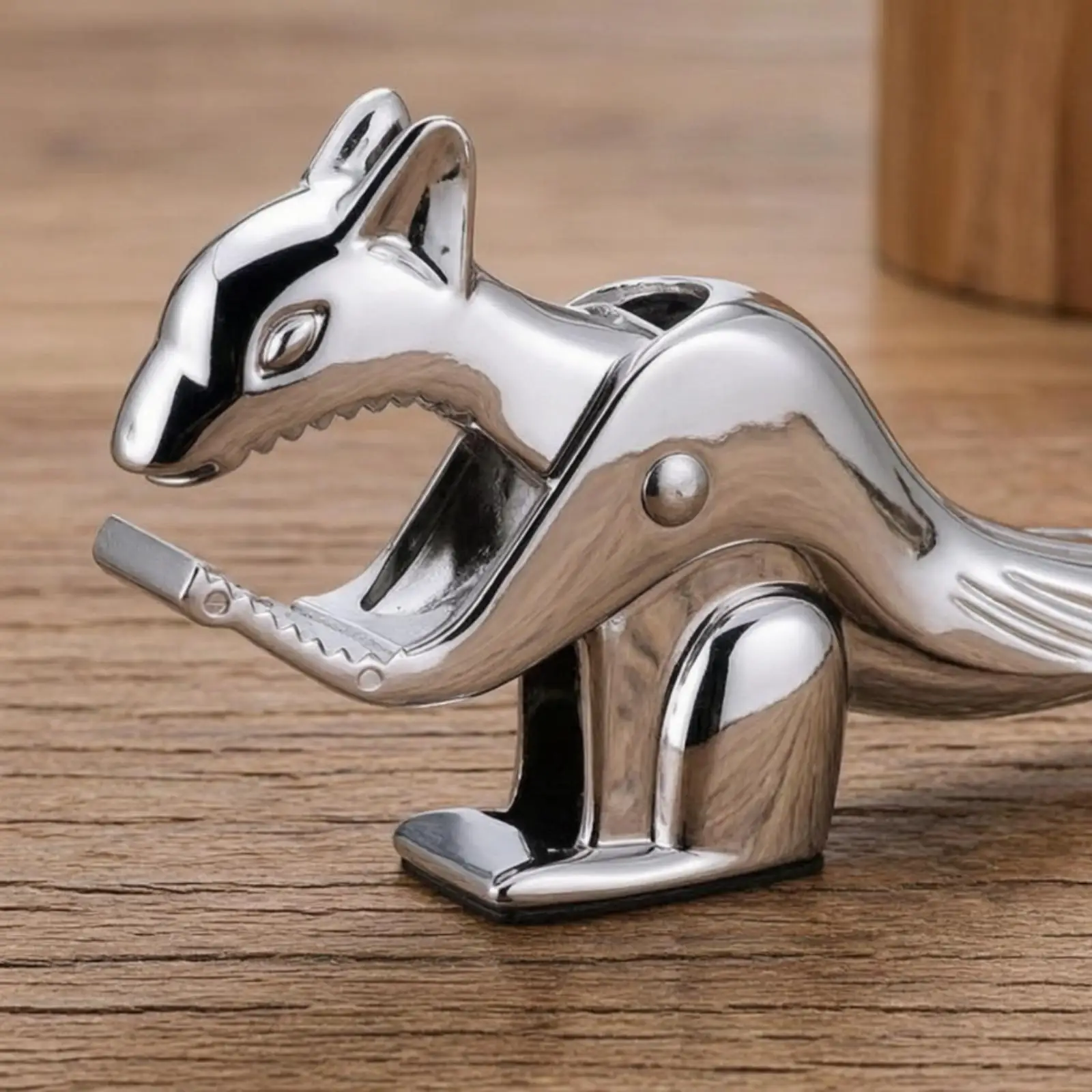 Zinc Alloy Squirrel Nut Cracker Walnut Tool Cute Animal Design Kitchen Accessory for Cracking Hazelnuts Pecans Easily