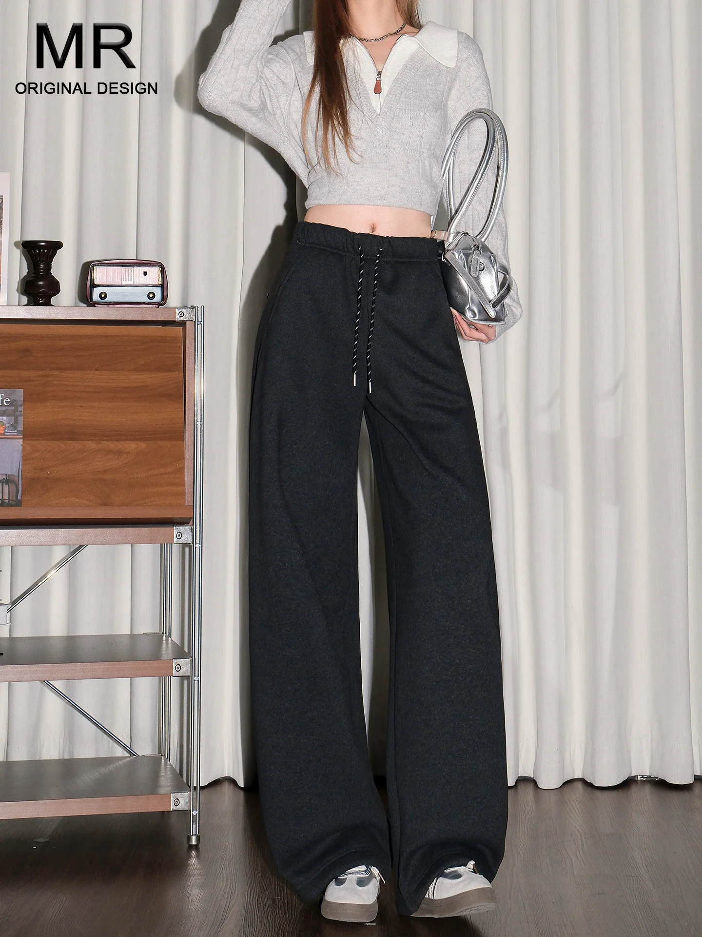 

Утепленные флисовые широкие повседневные брюки женские на шнурке, свободные, стройнящие, струящиеся, прямого кроя, летние, новинка 2026