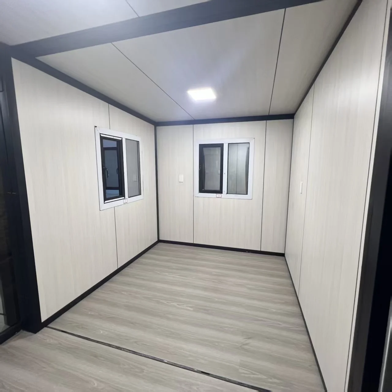 20ft 40ft Luxury Prefab Villa Expandable Portable Home with 3 Bedrooms Prefabricated Container House