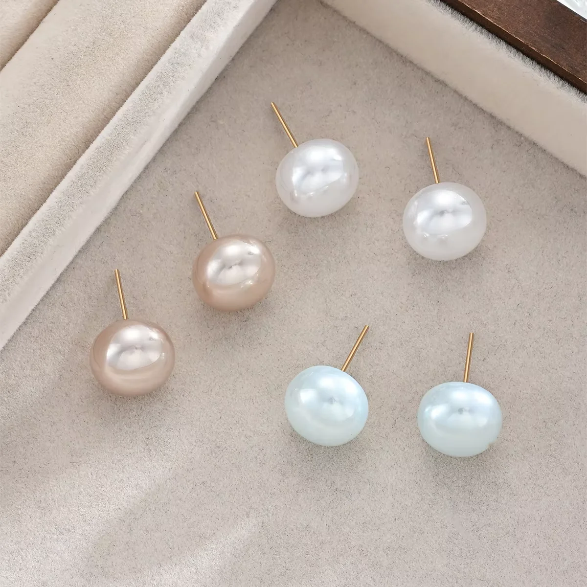 3pcs Elegant Minimalist Chic Faux Pearl Earrings Set for Women Vintage Muffin Round Stud Earrings Daily Holiday Wear Jewelry New