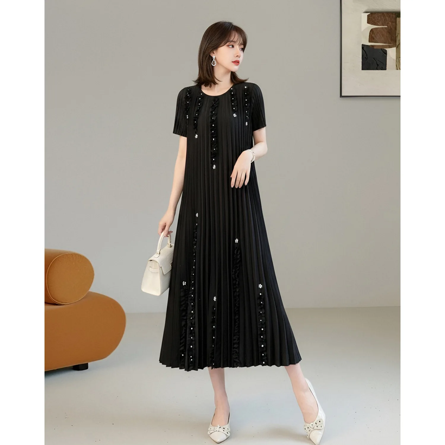 Elegant dress for women summer seaside resort style pink skirt Miyake pleated short-sleeved fashion large size pleated skirt - view 3