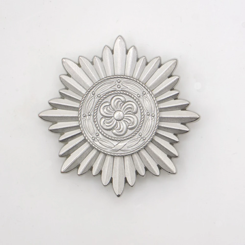 WWII Pin Medal Silvery Golden Badge Order Collection Souvenir Gift Decoration Craft