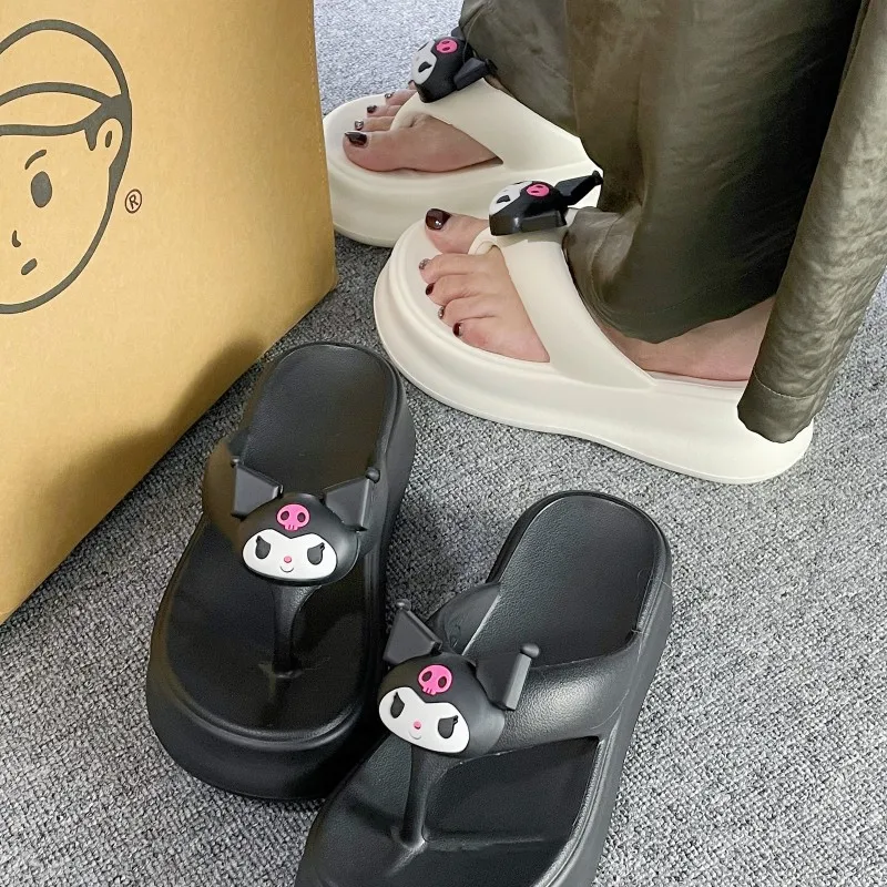 

Sanrio Kuromi Kawaii шлепанцы на платформе, летние детские тапочки с героями мультфильмов для девочек, легкая уличная пляжная обувь на берегу моря, модная