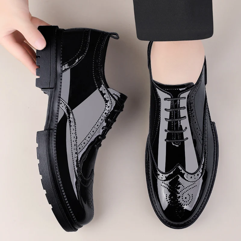 Schwarze dicke Sohle schnüren Oxford Schuhe runde Kopf Plattform Lederschuhe große Größe Männer lässig Designer Hochzeits kleid Brogue Schuhe