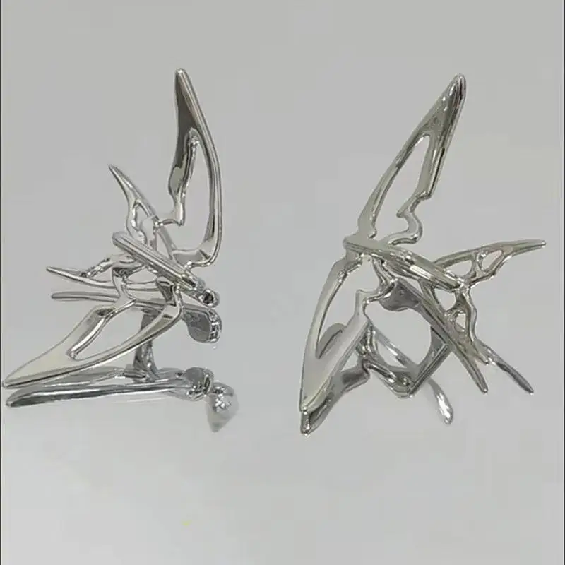 Flying Birds Towards The Wild -Silver Color Hollow Carve Bird Ear Clip UNISEX Avant-garde Rock Hip-hop Jewelry Painless Ear Clip