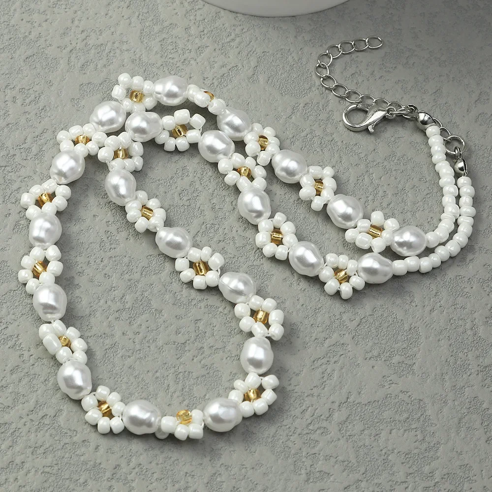 Y2K Style Daisy Flower Beaded Necklace for Women Bohemian Handmade Short Imitation Pearl Choker Necklace Female Jewelry