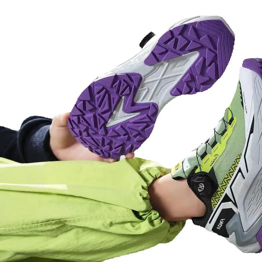 

Hundreds of men's casual shoes High-end luxury sports shoes khaki flat shoes four seasons comfortable Breathable