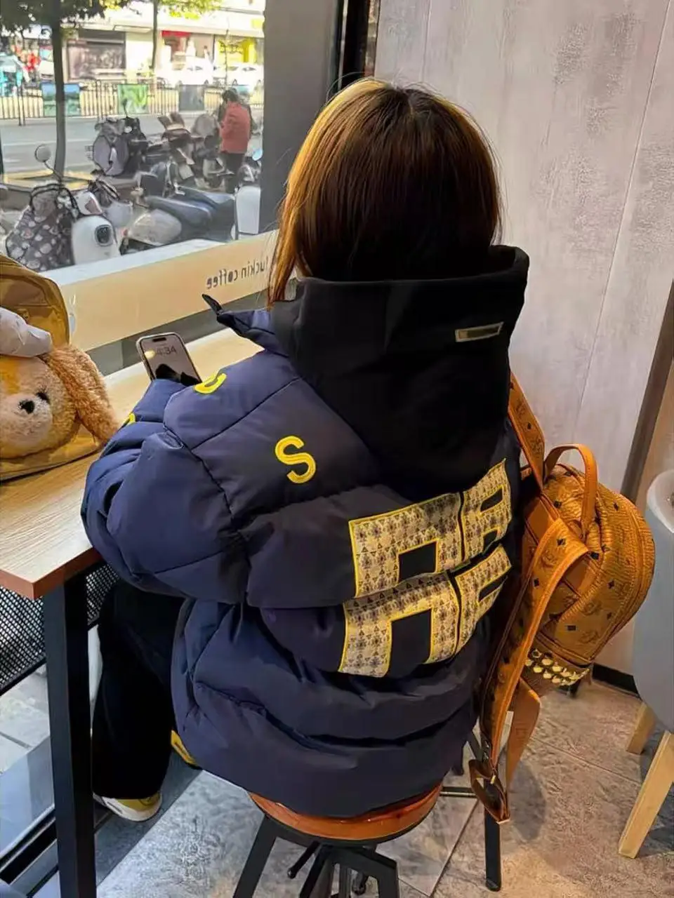 

Retro American Embroidered Cotton Jaet Women's Winter Thiened Bread Coat Stand Collar Long Sve Zipper Closure Outerwear