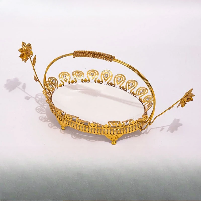 طبق فاكهة إبداعي ذو إحساس متقدم، طاولة قهوة منزلية بسيطة لغرفة المعيشة، طبق كعك، شاي فاخر بعد الظهر #1