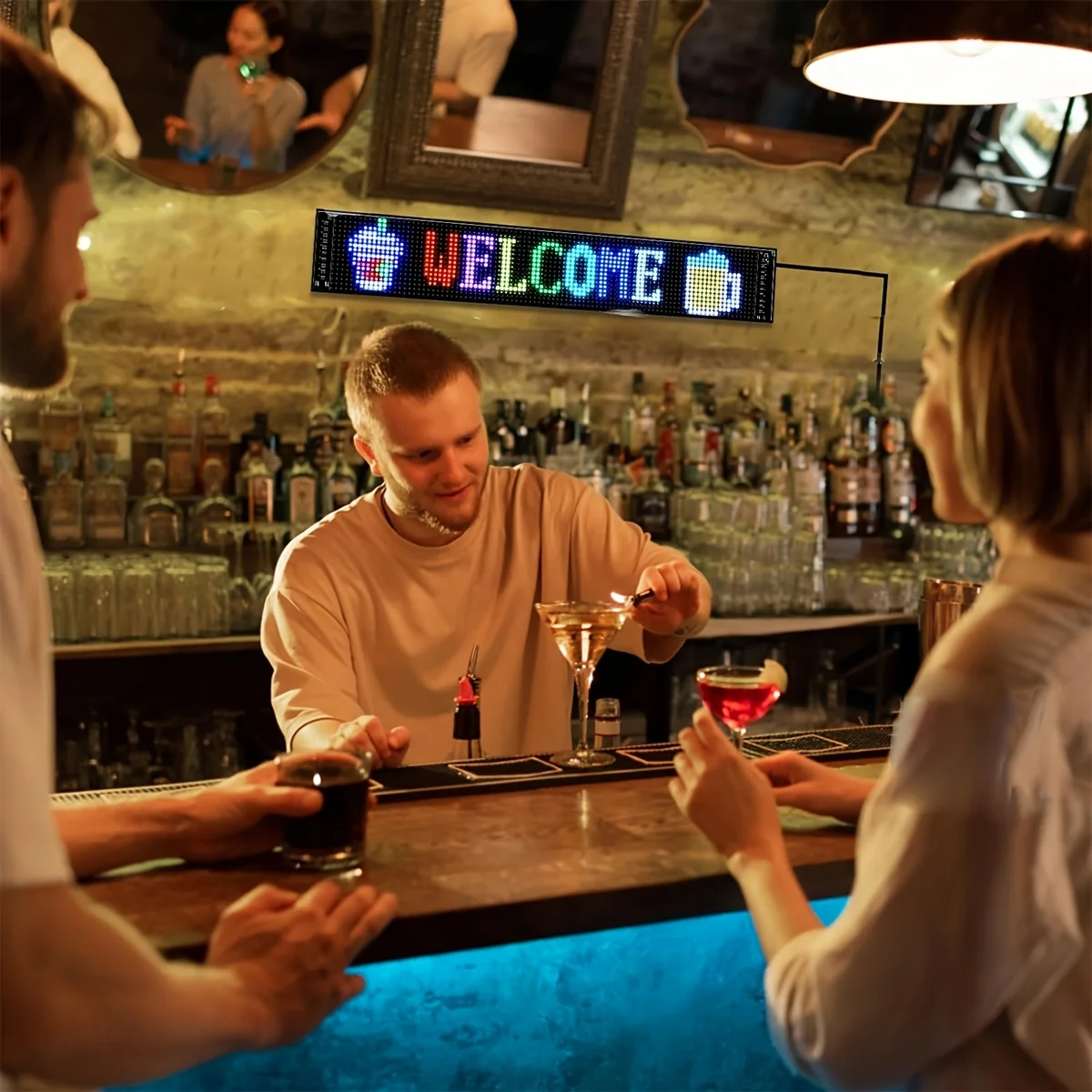 علامة ضوء عيون الشيطان للسيارات شبه شاحنة الزجاج الأمامي LED العين مع التحكم في التطبيق وعرض لافتة LED قابلة للبرمجة عن بعد