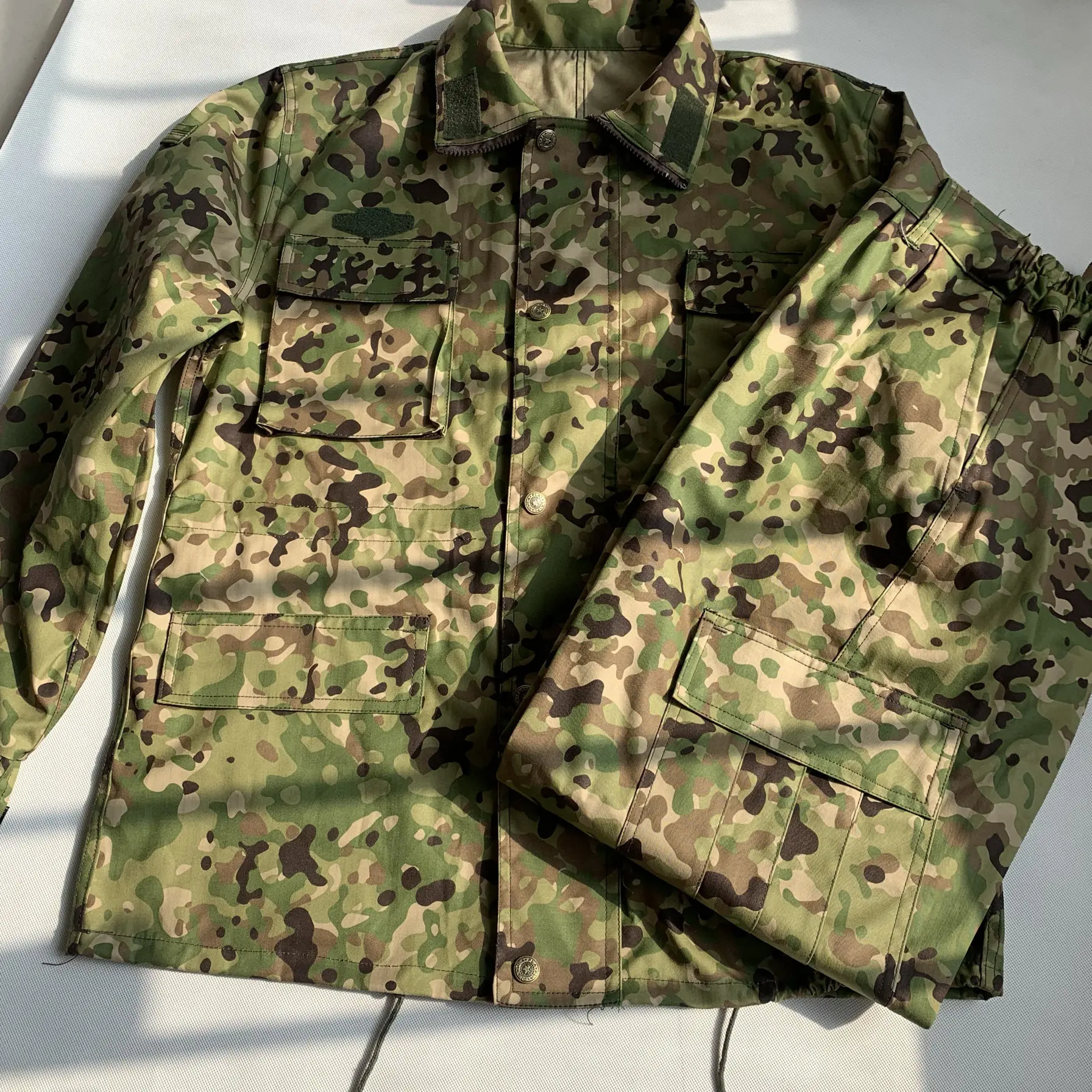 

Комплект камуфляжной формы Green Spot Camouflage из натуральных материалов, артикул 23