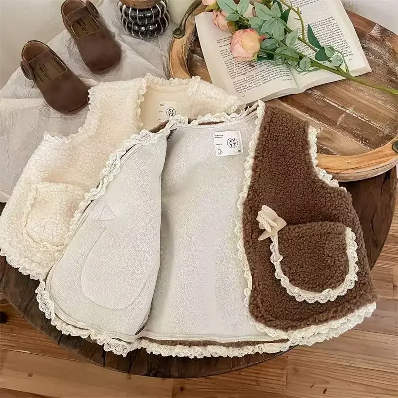 Autunno e Inverno Cardigan Gilet Bambino Gilet senza maniche Cappotto Coreano Stile semplice Vestiti Top Fashion 2-8Y Ragazze Gilet 2025 Nuovo bambino