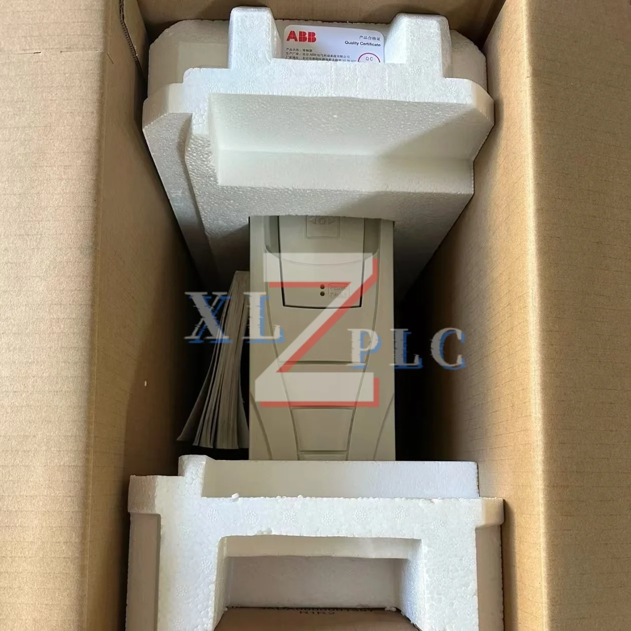 العاكس الجديد في المخزون ACS550-01-05A4-4 ACS550-01-06A9-4