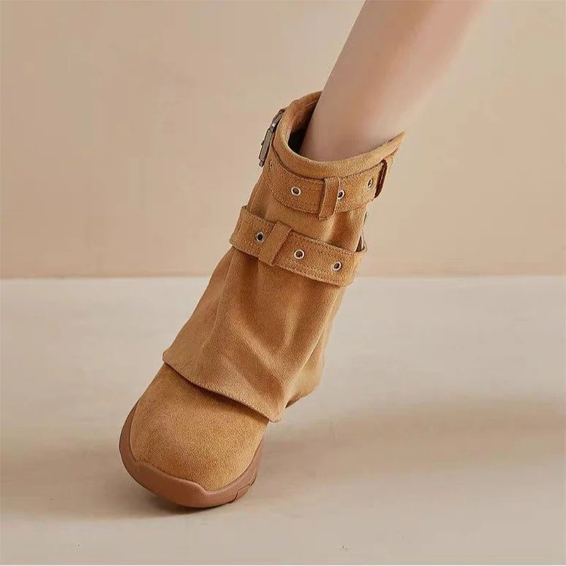 الشقق النساء الأحذية أحذية مصممين امرأة 2025 الشتاء الاتجاه الرياضة حذاء كاجوال موضة أحذية بوت قصيرة المشي حذاء رياضة Mujer الثلوج بوتاس