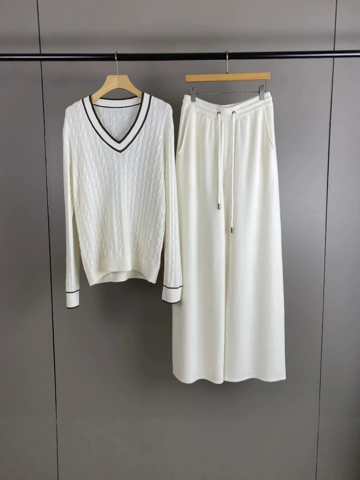 2026 Autumn/Winter New Cashmere V-neck Knit Sweater and Straight Wide-Leg Pants Set