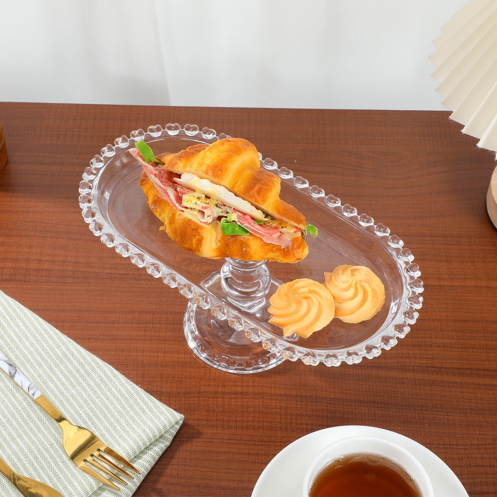 

1Pcs Afternoon Tea Tray Modern Style Crystal Glass Fruits Serving Plate Snack Storage Tray Fruits Plate Fruit Container