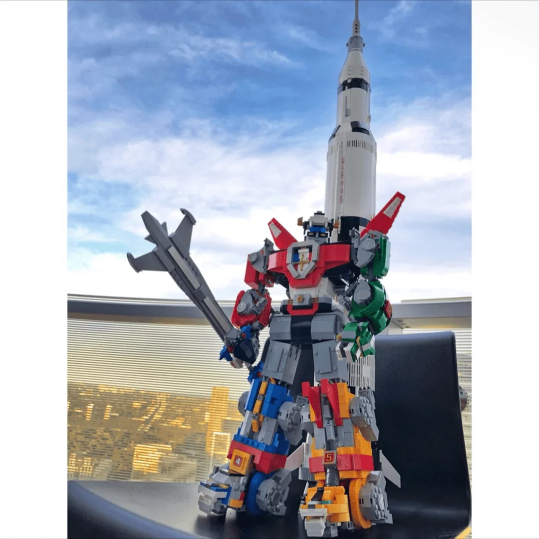 

НОВИНКА: Конструктор Voltron Deformable 5 в 1 Defender of The Universe FIT 21311, 2321 деталь, подарок на Рождество и день рождения