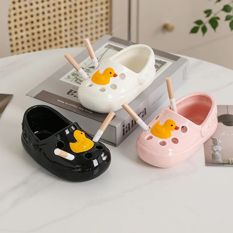 High Beauty Ceramic Ashtray Internet Red Hole Shoes Duck Office Home Living Room Ashtray Anti Fly Ash Cute