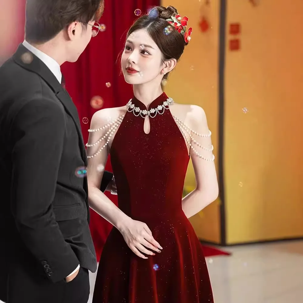 

Yourqipao Chinese Wedding Toast Cheongsam Long Sleeveless Halter Women Engagement Evening Dress