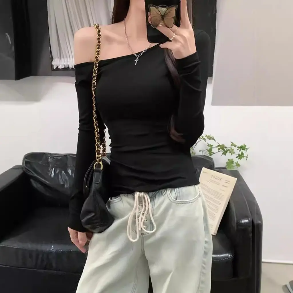 تي شيرت نسائي بكتف نقي وأكمام طويلة بقصة ضيقة أوائل الخريف موضة Ins Style Spice Girls Niche Top
