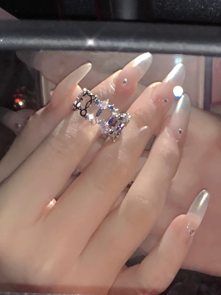 Cincin berlian berongga zirkon biru indah mewah ringan cincin jari telunjuk unik bermutu tinggi