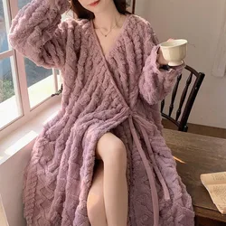 Maiden Jacquard Pattern Coral Fleece Spring and Autumn Payment Above The Knee Princess Home Dress Bathrobe Women Nightdress