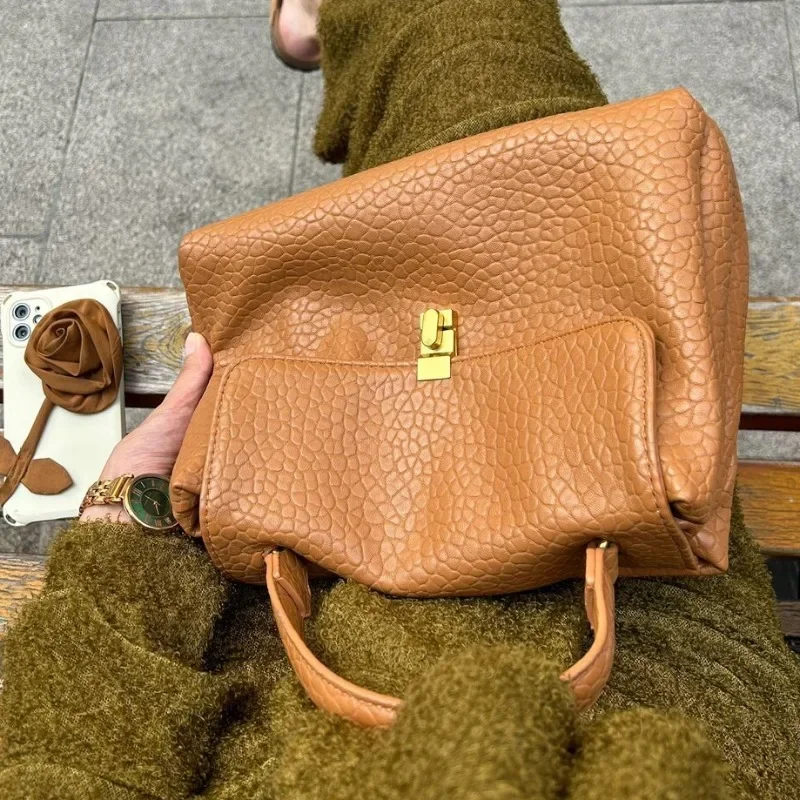 

Женская сумка в стиле ретро, осенняя вместительная текстурная сумка через плечо, 2024