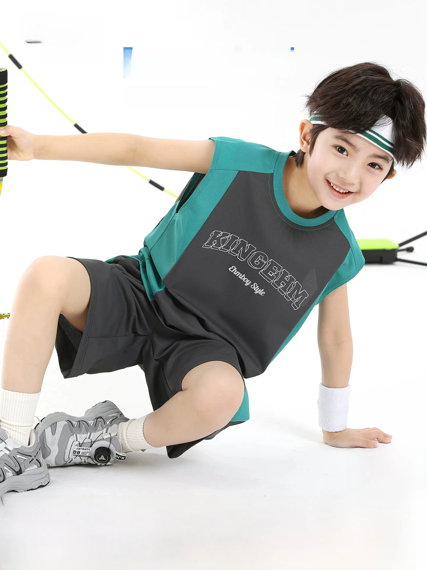 ensemble-de-gilets-de-sport-pour-garcons-color-block-tissu-respirant-a-sechage-rapide-nouvelle-collection-ete-en-nylon-ideal-pour-les-sorties-adapte-aux-enfants