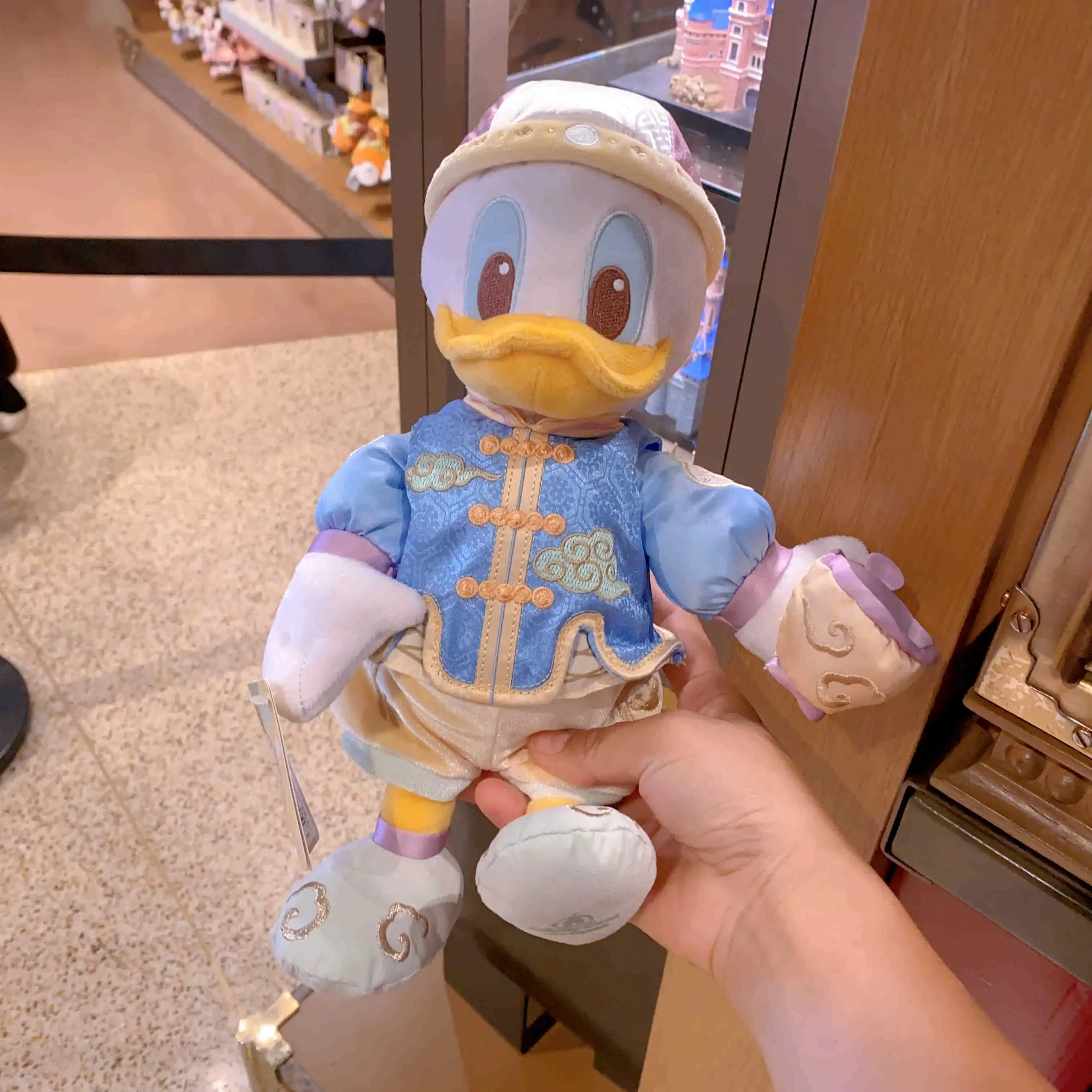 Shanghai Disneyland Mickey and Friends Park Adventure Mickey & Minnie Plush Toy Keychain Keyring Gift Souvenir view 4