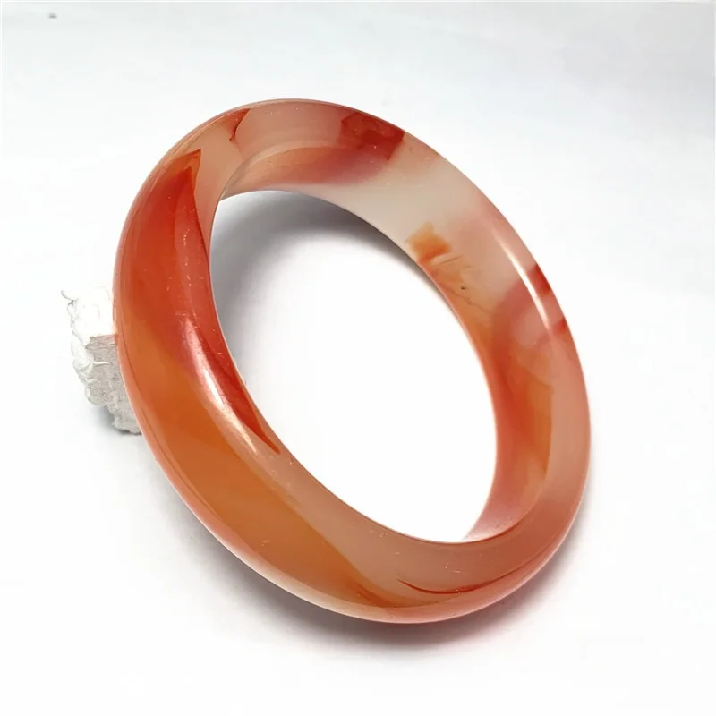 

Natural Agate Jade Women's Bracelet Is Fashionable and Simple