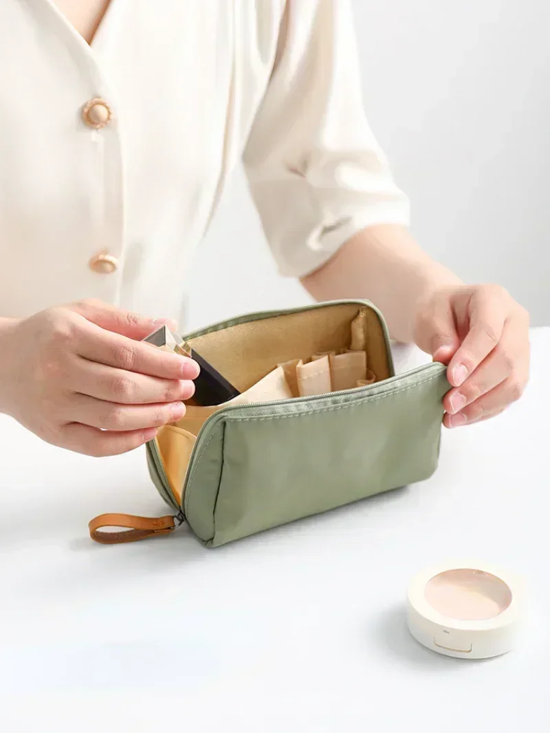 Korean Style Solid Color Cosmetic Bag Portable Makeup Organizer Toiletry Bag Women Waterproof Cosmetic Case