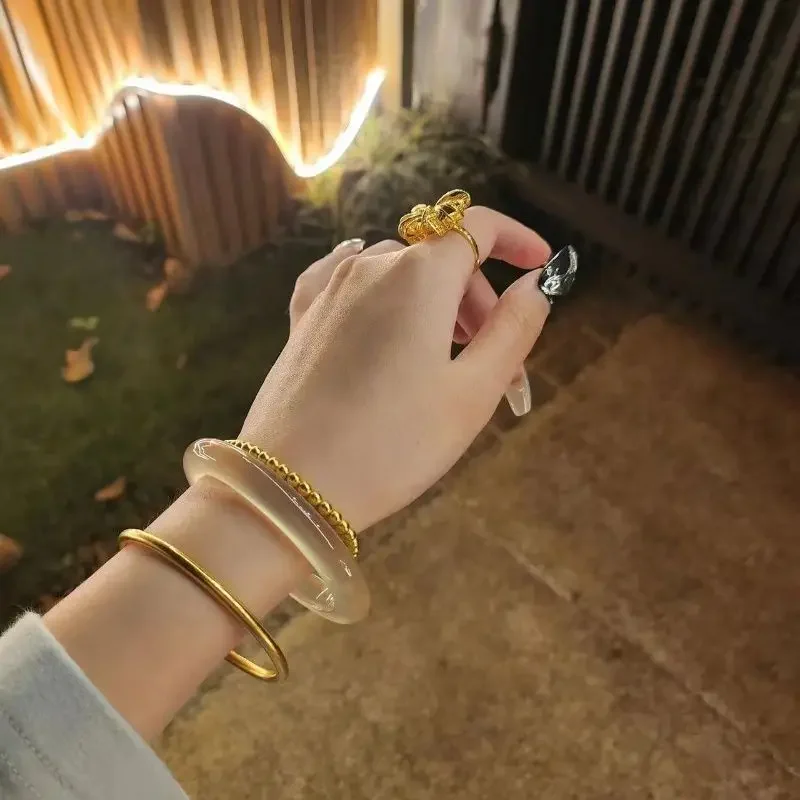 

Premium Champagne Gold White Moonlight Lychee Frozen Horse Material Bracelet Opal Jade Chalcedony Jade Bracelet Jade Bracelet