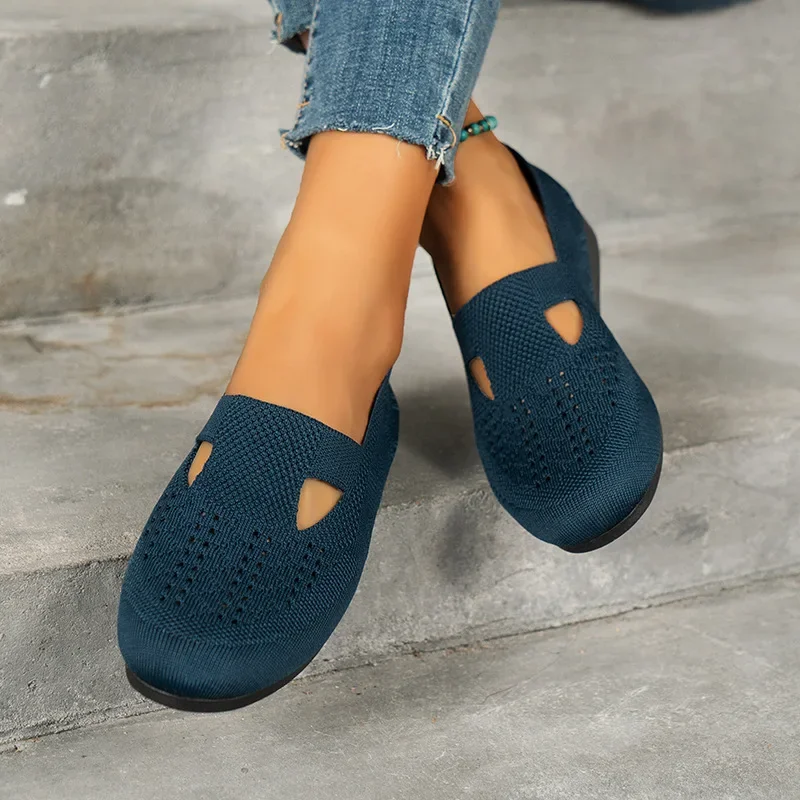 Solid Color Versatile Low Help Flat Shoes  Sneakers New Women's Shoes Mesh Light Breathable Slip on Casual Shoes