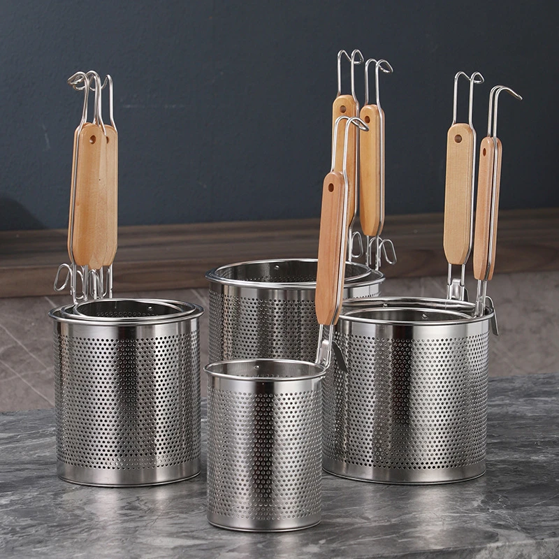 

Stainless Steel Filter Pasta Basket Wooden Handle Kitchen Hot Colander Oil Strainer Noodles Drain Mesh Sieve Cooking Accessories