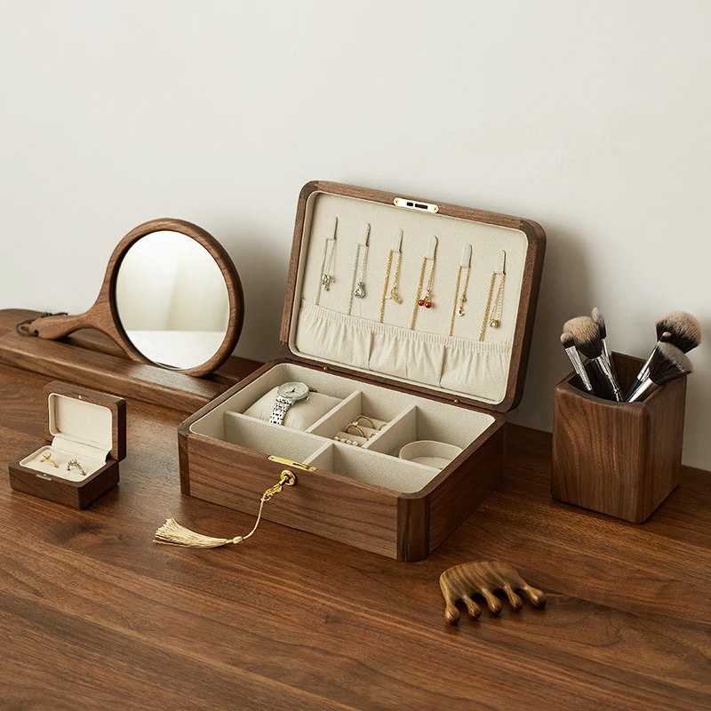 Walnut wood jewelry box, large capacity household jewelry storage box, new necklace with lock jewelry box, solid wood