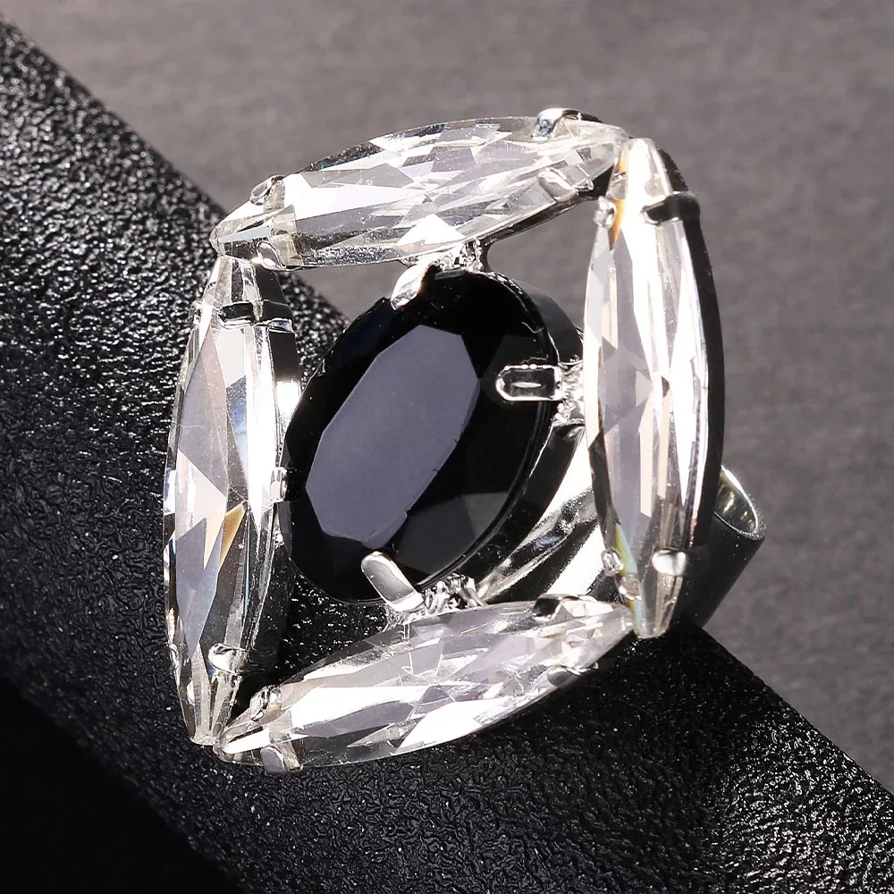 Fashion Bridal Black Large Crystal Rings for Women Finger Accessories 2024 Wedding Bling Statement Open Ring Adjustable Jewelry