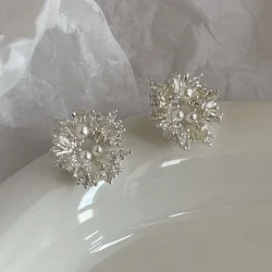 Korean Style Exquisite Crystal Flower Stud Earrings Elegant Fashion Sweet Pearl Wedding Party Women Earrings Jewelry Gift