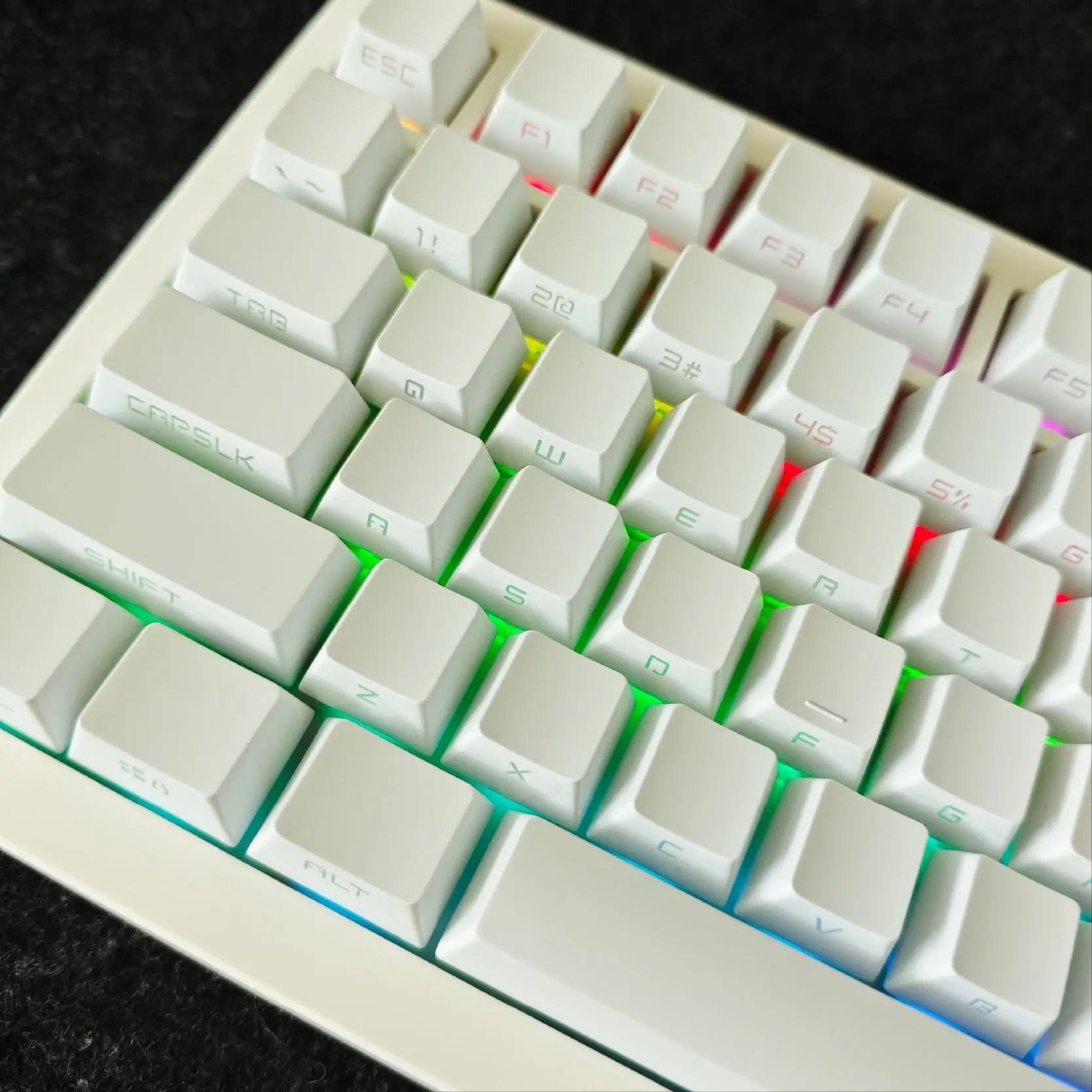 

Простые черно-белые колпачки для клавиш с боковой печатью PBT колпачки для механической клавиатуры 60% 65% 68% 75% 85% 95%