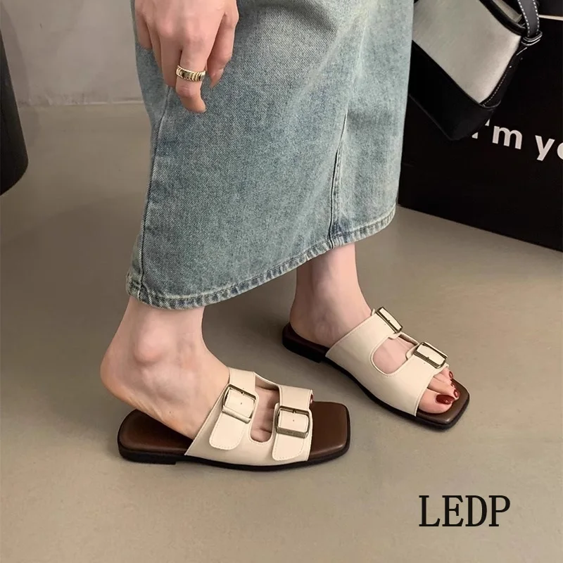 LEDP Women Korean Version of French Retro Slippers 2024 Summer Outside Wear New Fairy Wind Beach Beach Soft Flat Mule Sandals