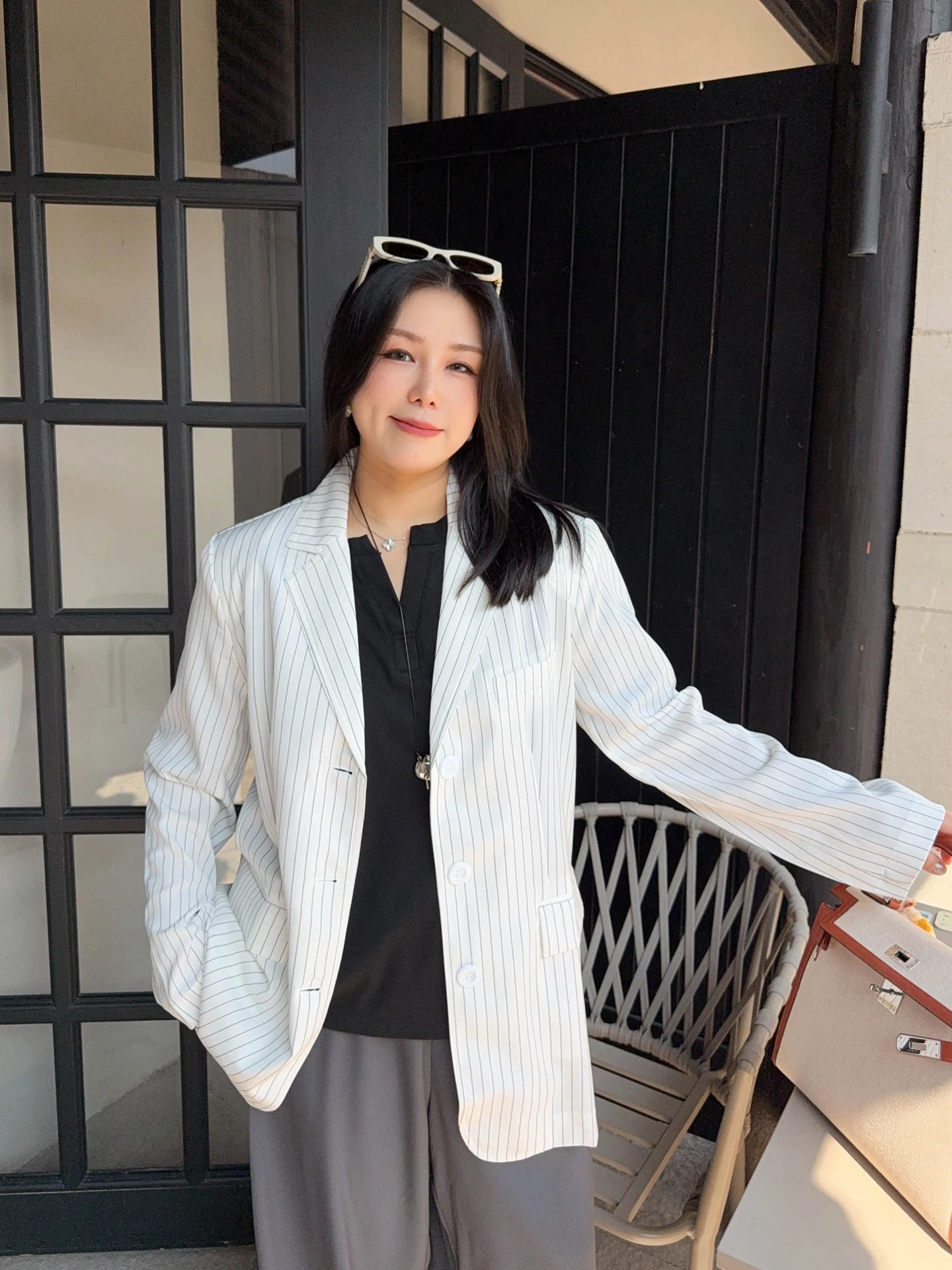 

VOGANA Large Size Women's Casual Loose Shoulder Pad Suit Jacket Spring Leisure Relaxing Style Korean Version Outerwear
