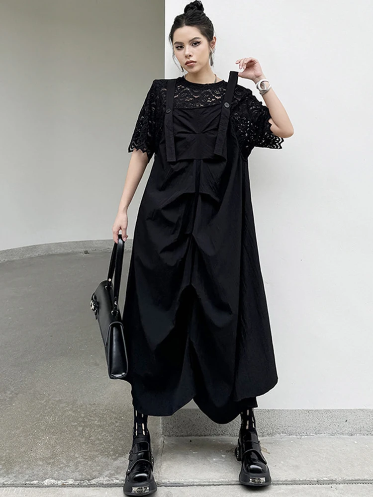 [EAM] Women Black Pleated Big Size Casual Strap Dress New Square Collar Sleeveless Fashion Tide Spring Autumn 2024  1DH5849