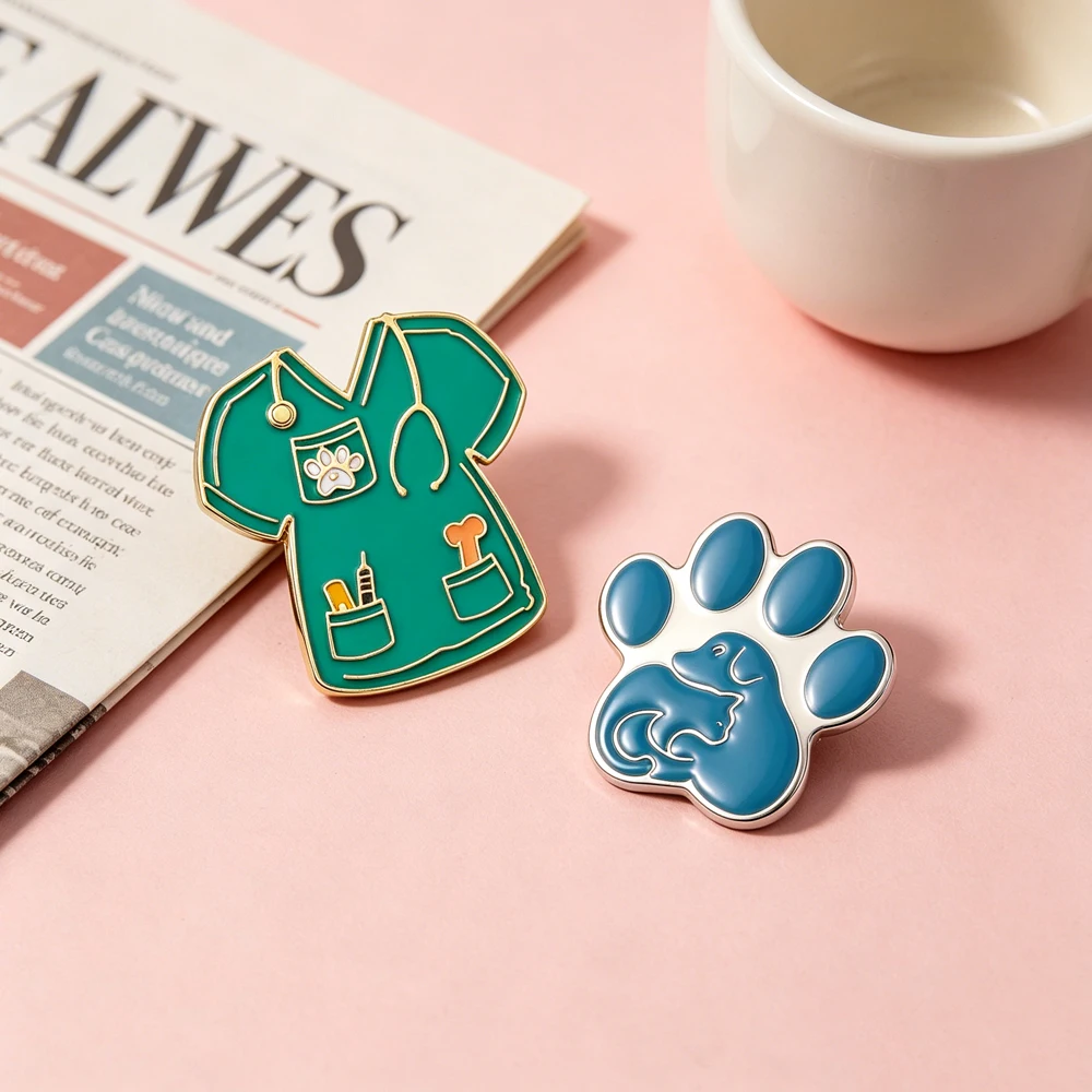 Fashion Pet Doctor Enamel Pin - Body Jewelry Websites 评论和价格