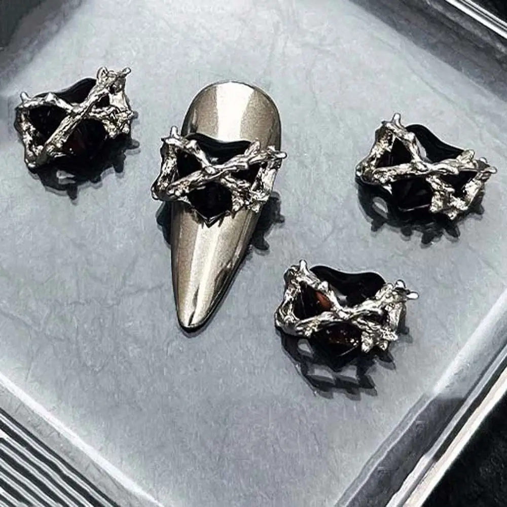 4Pcs/set Nail Art Charms Halloween Heart Nail Decorations Love Heart DIY Nail Ornaments Halloween Heart Nail Accessories