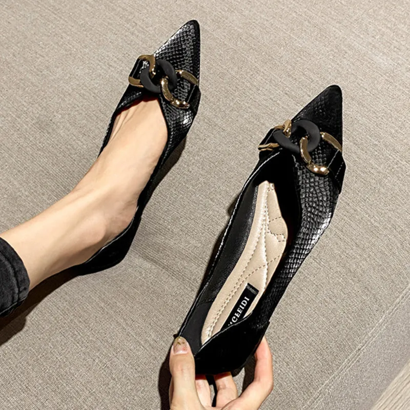 Women Flats Pointed Toe with Chains Solid Color Black Apricot Khaki Slip on Summer Shoes for Lady Big Size 44 45 46 Soft Sole