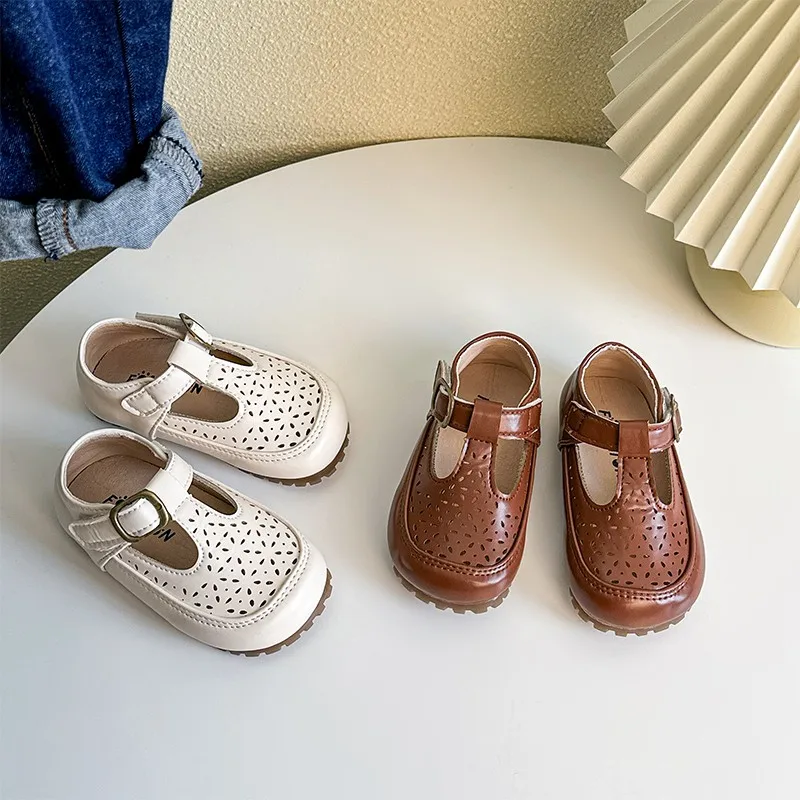 

Baby Flat Shoes Soild Color Versatile Kids Walking Shoes Hollowed-out Trendy 2026 New Fashion Toddler Casual Princess Shoes