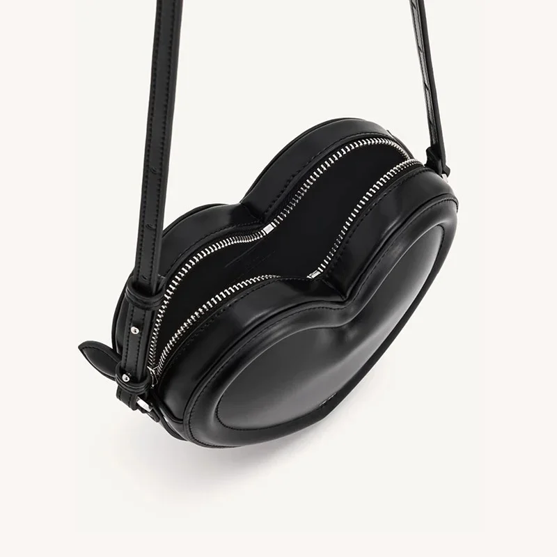 High Quality Luxury Brand Women's Fashion Commuter Single Shoulder Underarm Bag,niche Design Love Bag,heart Shaped Crossbody Bag