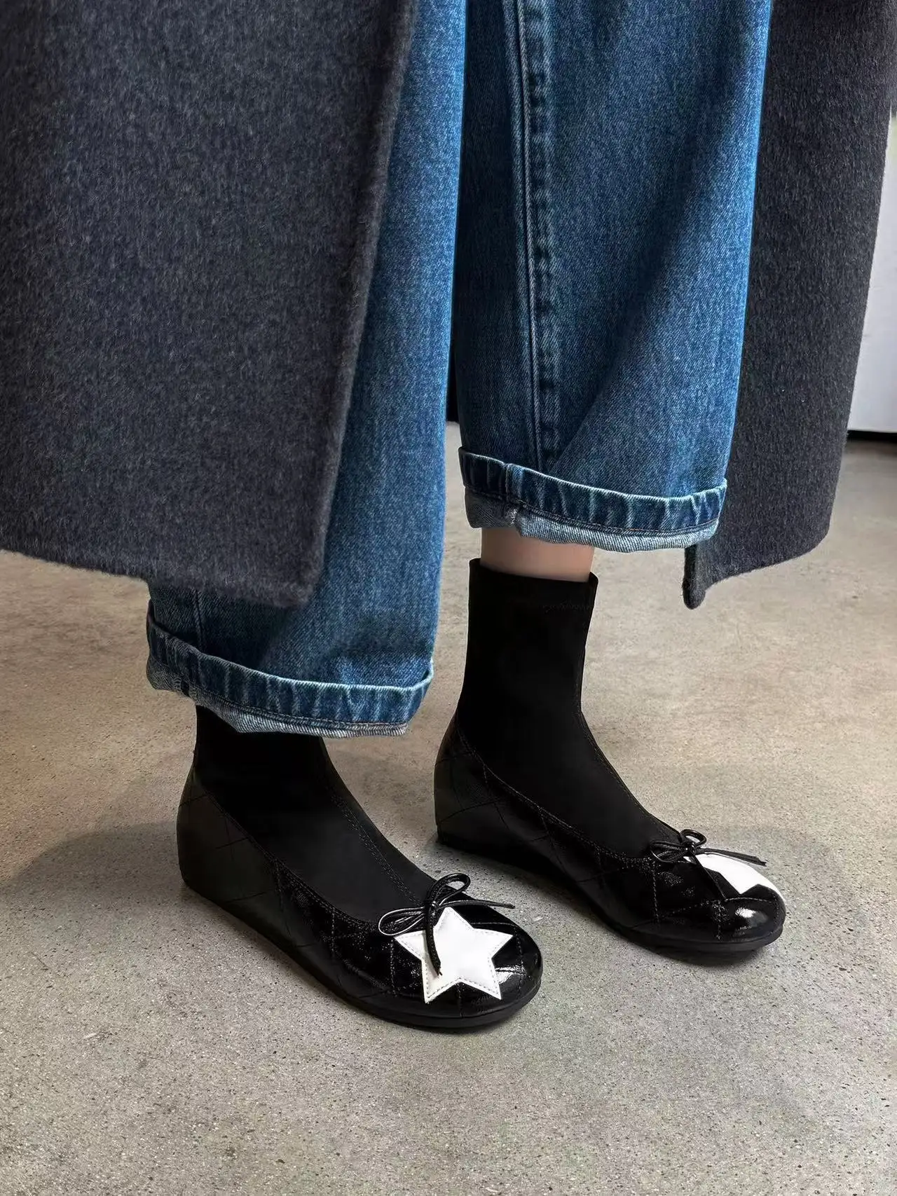 New Spring/Autumn Women Black/Apricot Colors Ankle Boots Flat Heel Sock Boots Star Patch Bow Easy Slip Casual Comfy Soft Booties