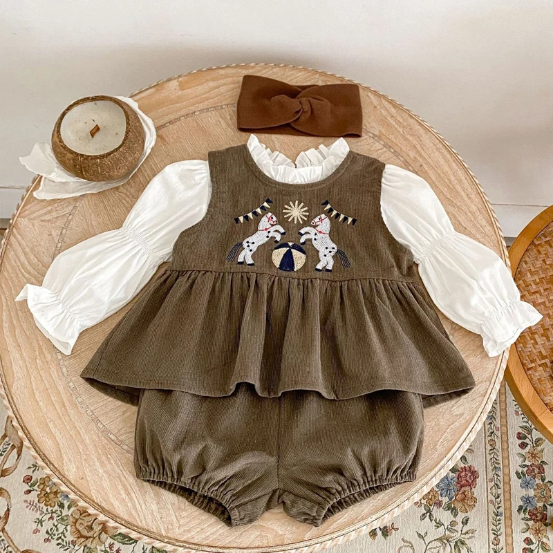 Autumn new baby clothing, 0-5 year old female baby, corduroy embroidered vest top pants set